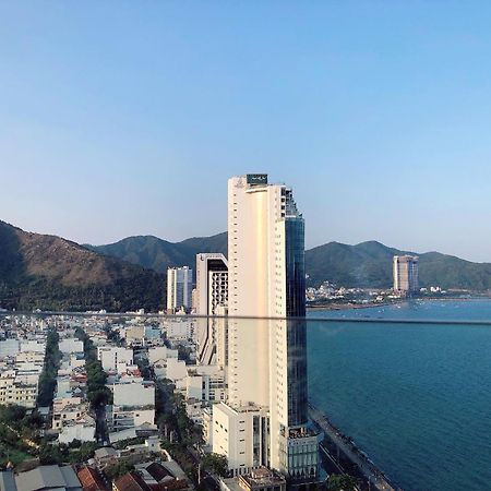 Апартаменты Scenia Bay Oceanfront By Housing Нячанг Экстерьер фото