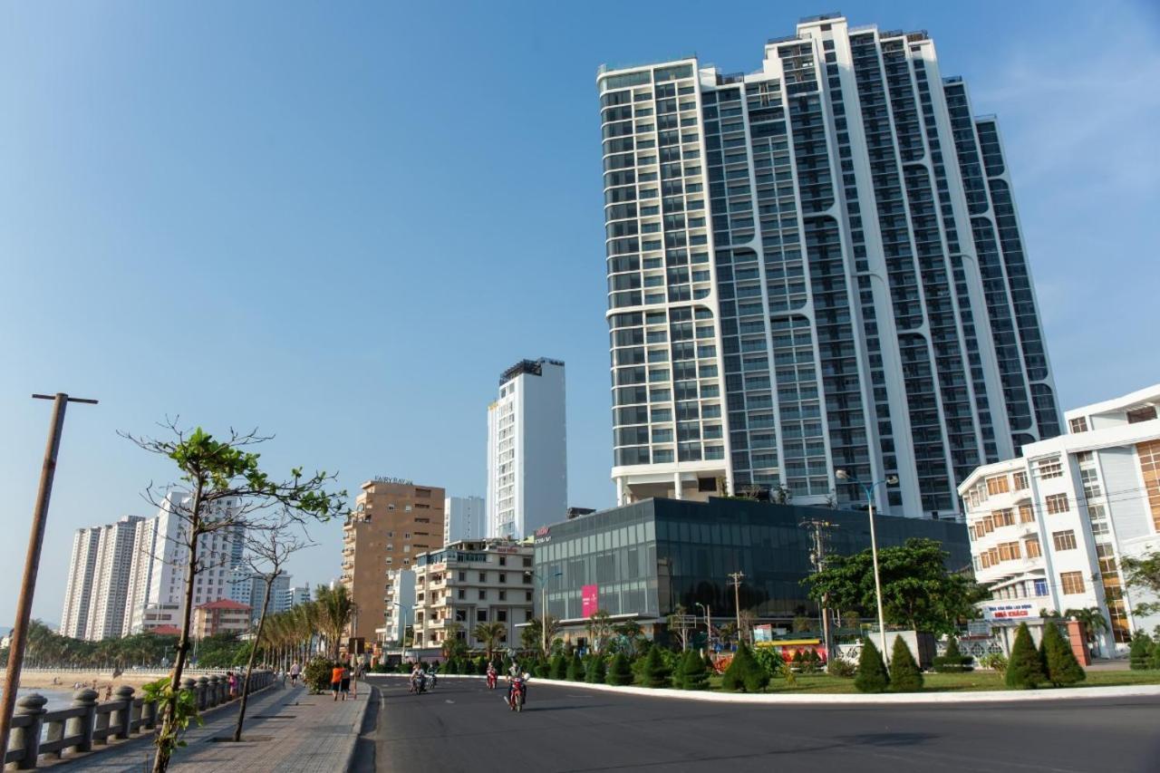 Апартаменты Scenia Bay Oceanfront By Housing Нячанг Экстерьер фото
