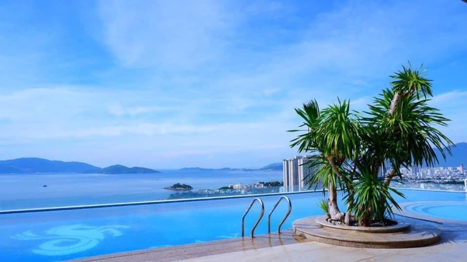 Апартаменты Scenia Bay Oceanfront By Housing Нячанг Экстерьер фото
