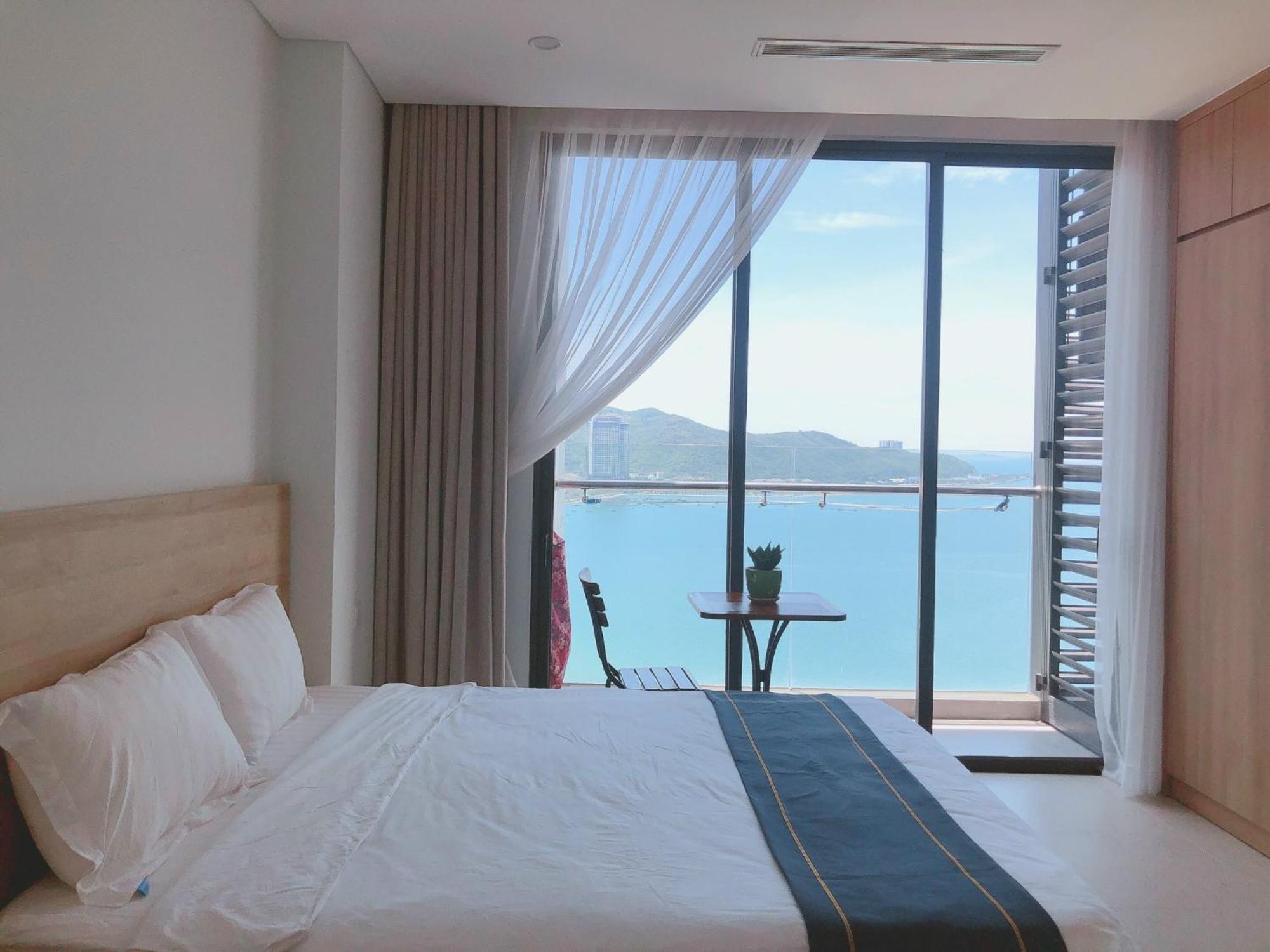 Апартаменты Scenia Bay Oceanfront By Housing Нячанг Экстерьер фото