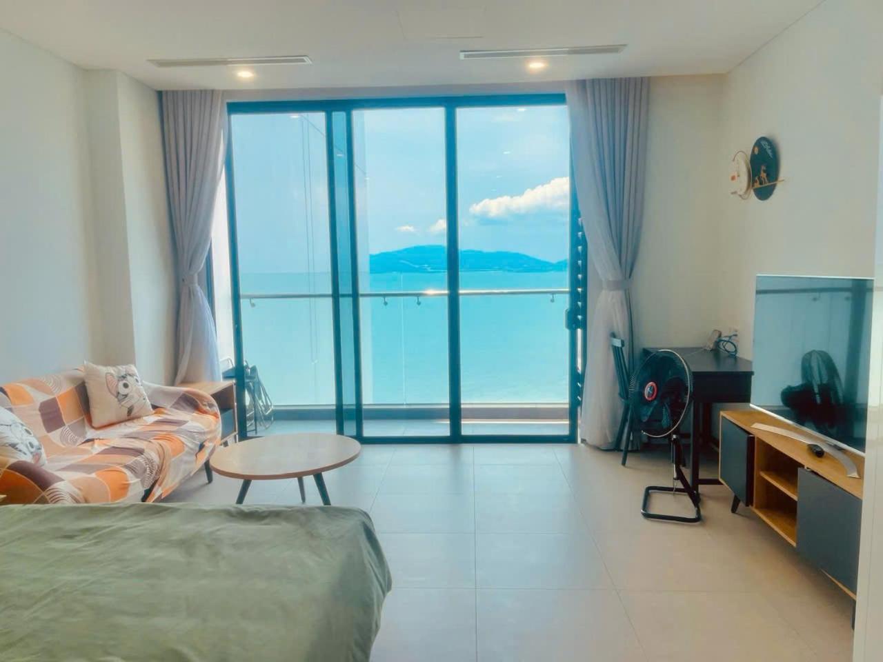 Апартаменты Scenia Bay Oceanfront By Housing Нячанг Экстерьер фото