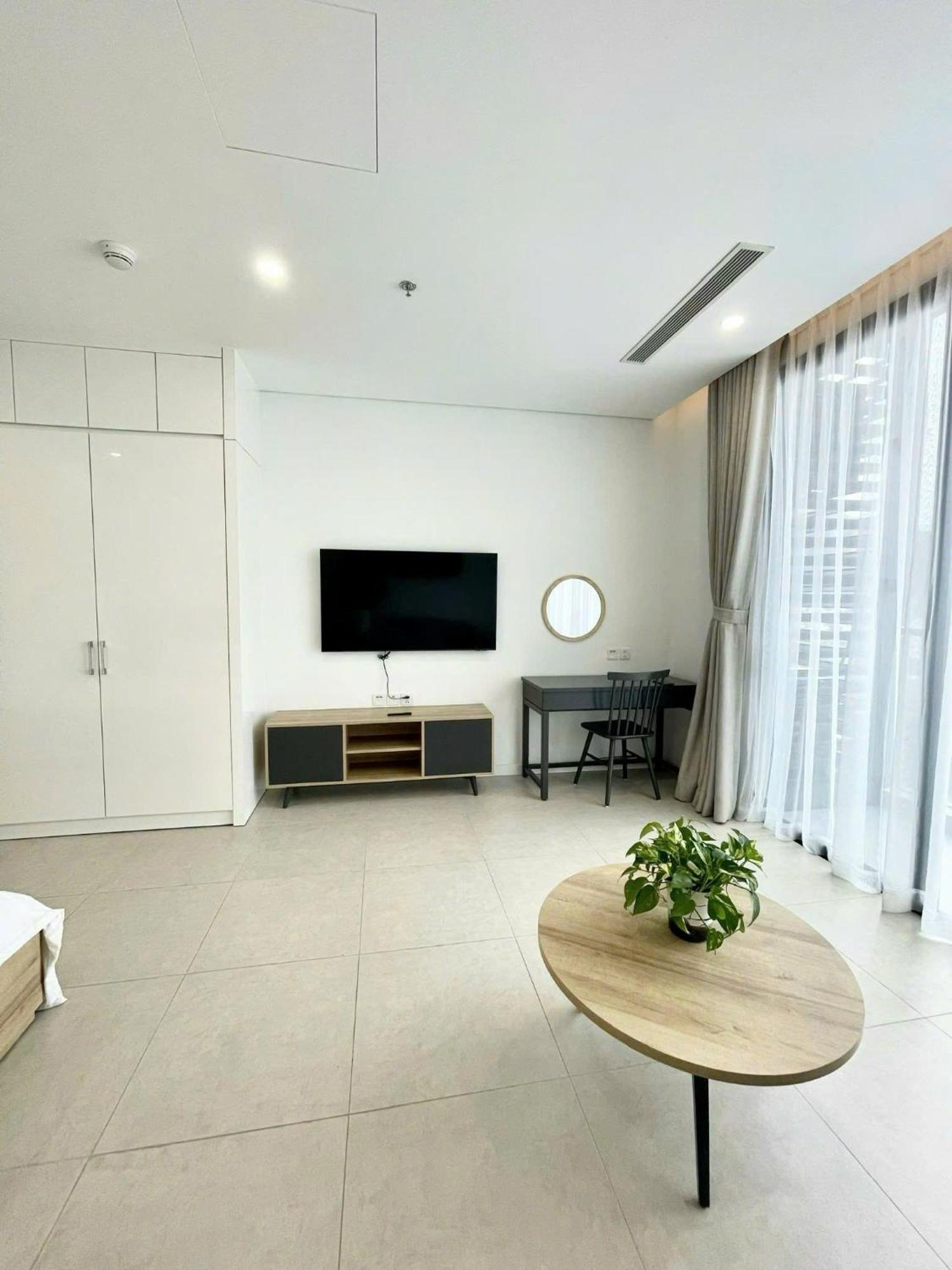 Апартаменты Scenia Bay Oceanfront By Housing Нячанг Экстерьер фото