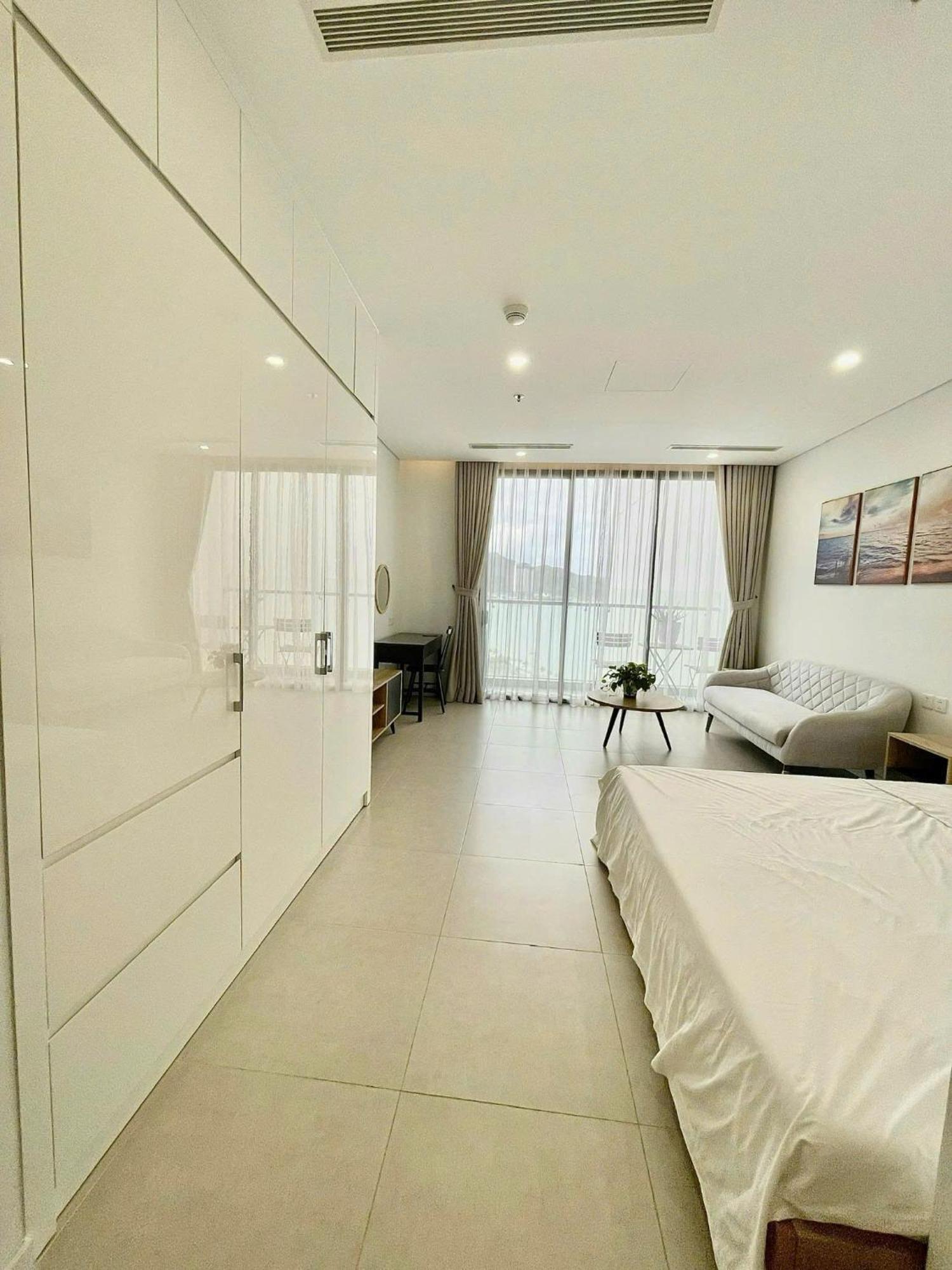 Апартаменты Scenia Bay Oceanfront By Housing Нячанг Экстерьер фото