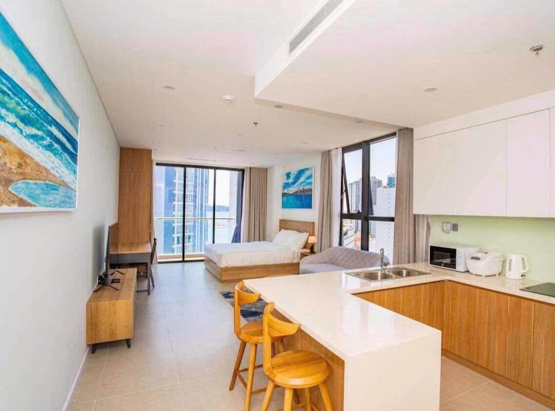 Апартаменты Scenia Bay Oceanfront By Housing Нячанг Экстерьер фото