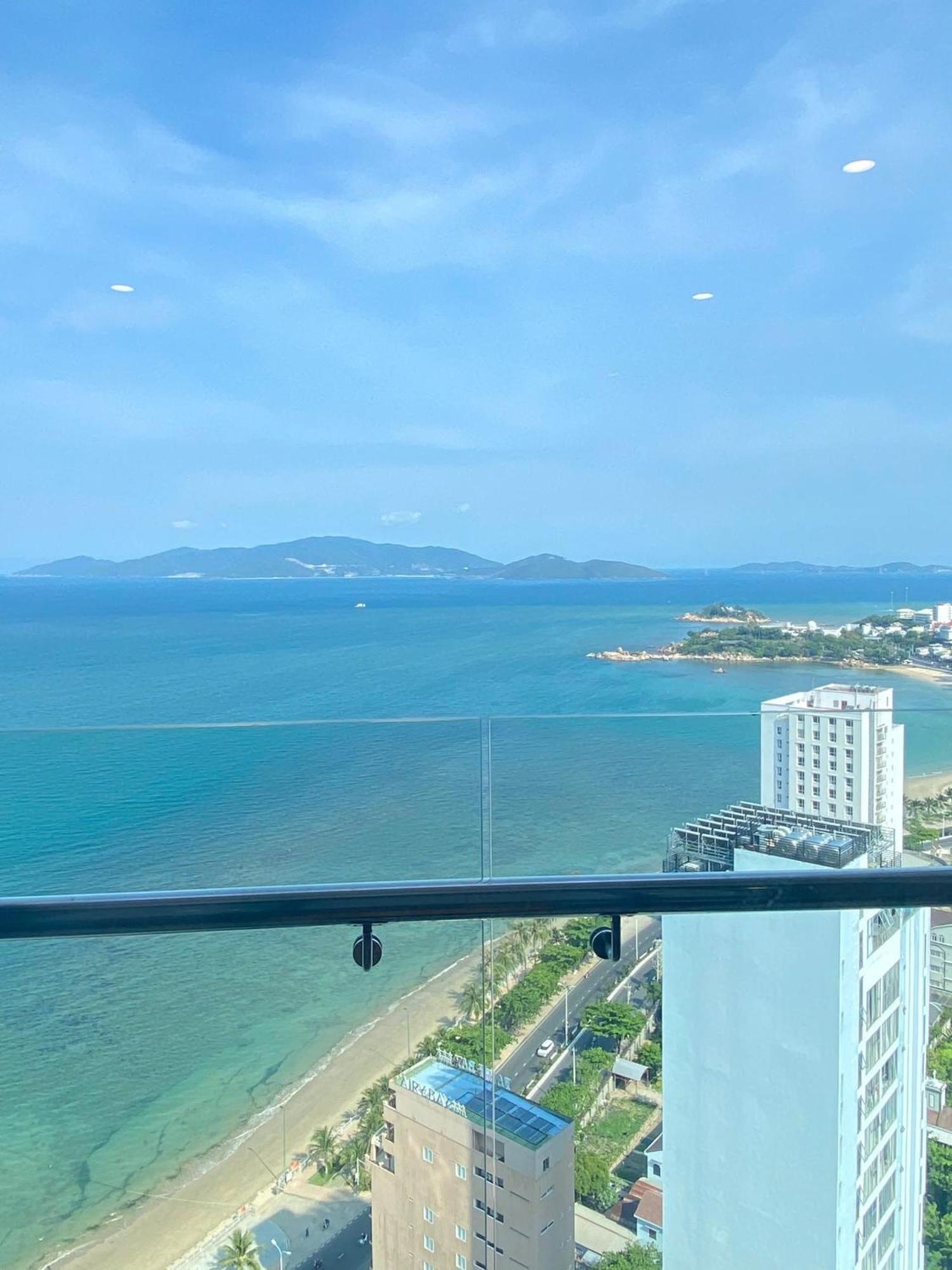 Апартаменты Scenia Bay Oceanfront By Housing Нячанг Экстерьер фото